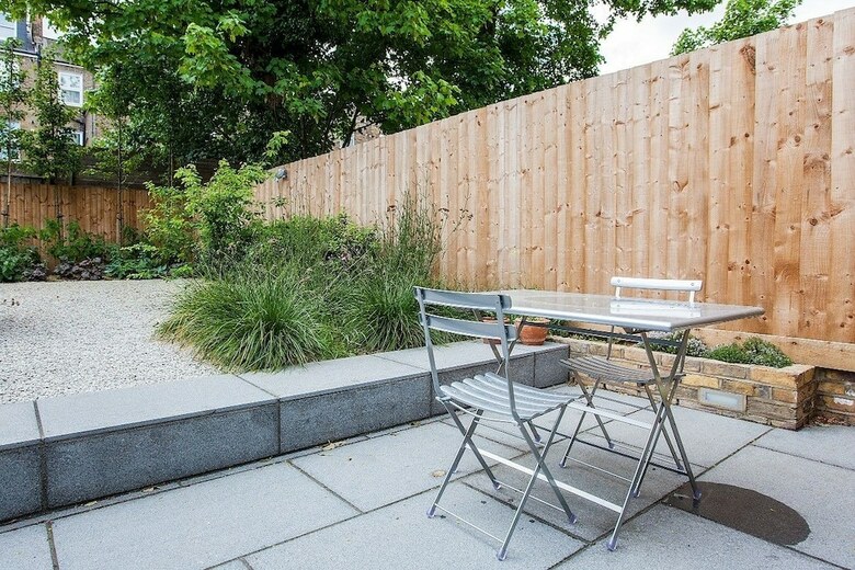 Stunning 2 Bedroom Apartment With Patio