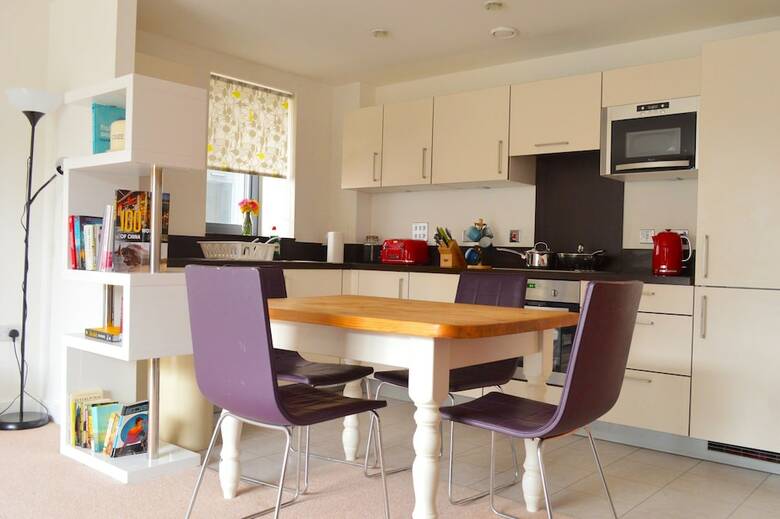 Modern 3 Bedroom Apartment On Dalston Square