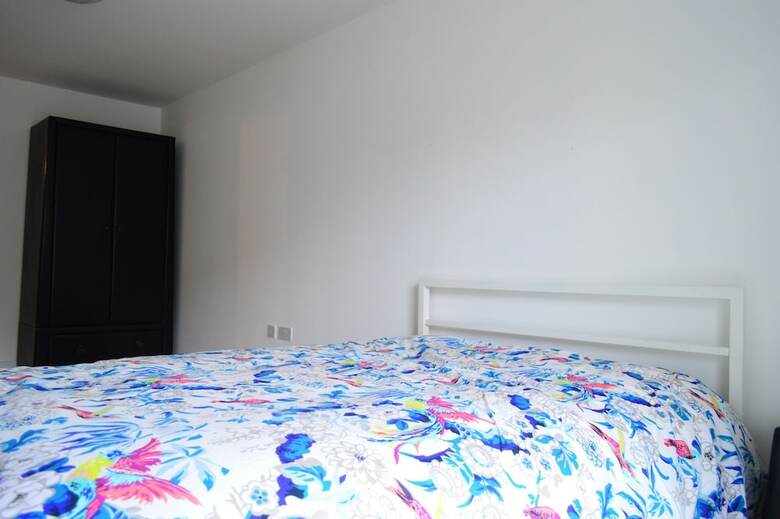 Modern 3 Bedroom Apartment On Dalston Square