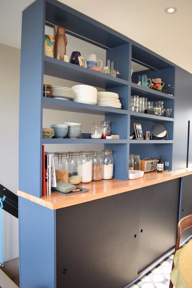 2 Bedroom Family Home In Hammersmith