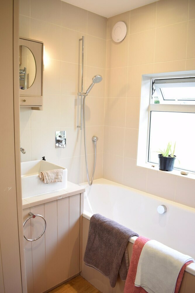 2 Bedroom Family Home In Hammersmith
