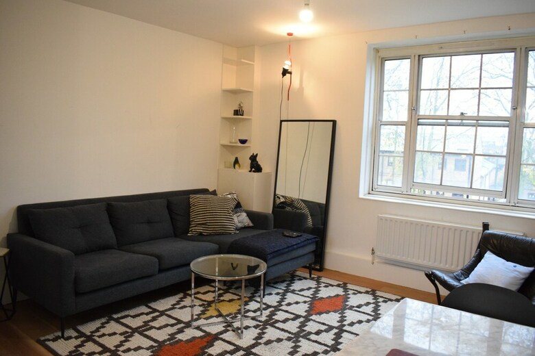 2 Bedroom Apartment In Clapham Sleeps 4