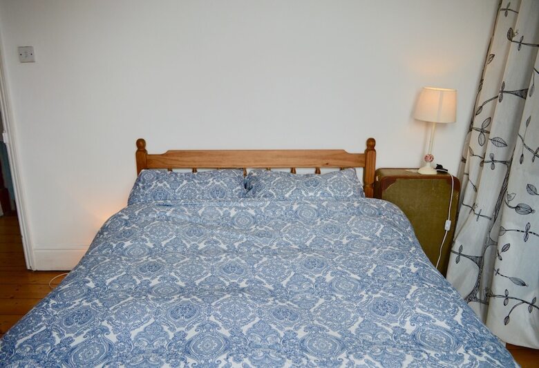 2 Bedroom Bristol Home