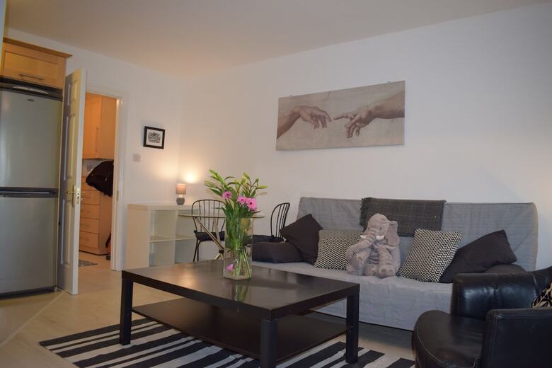 Apartamentos 1 Bedroom Flat 5 Minutes Away From Stephens Green