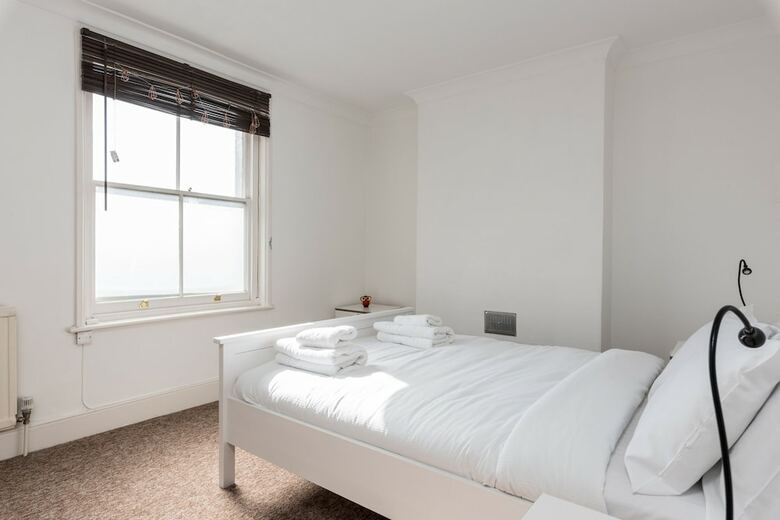 Modern 3 Bedroom Central Brighton House