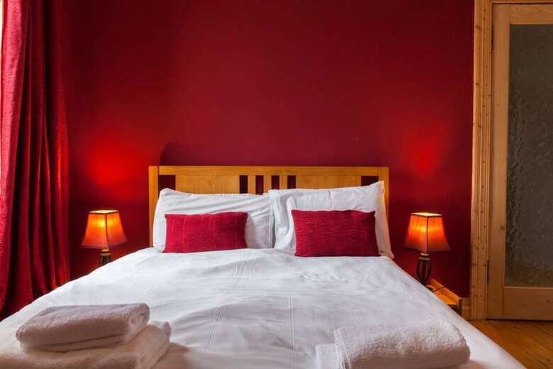 Apartamentos 2 Bedroom Flat With Free Parking Nearby Accommodates 6