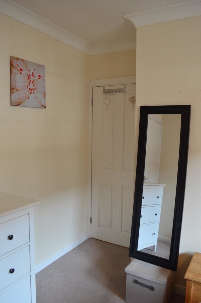 2 Bedroom Maisonette With Garden In Bow