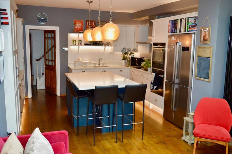 Bright 3 Bedroom Home Bristol