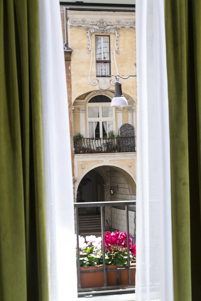 Hotel Tula Inn