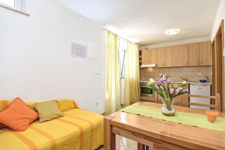 Beach Resort Apartments Bucina