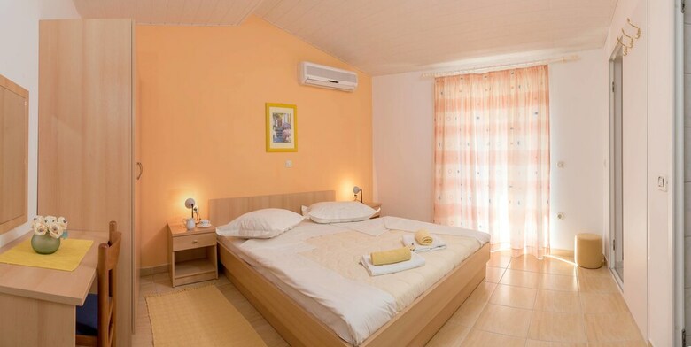 Beach Resort Apartments Bucina