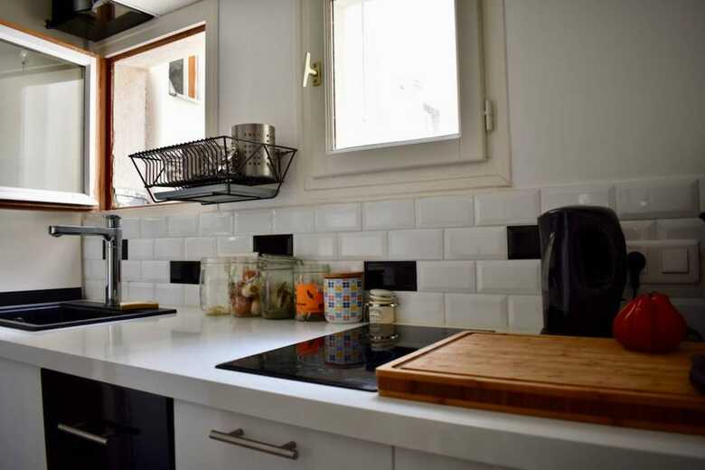 Close To Montmartre 1 Bedroom Apartment