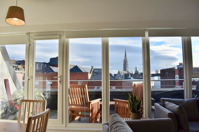 Spacious 2 Bedroom Apartment In Central Dublin