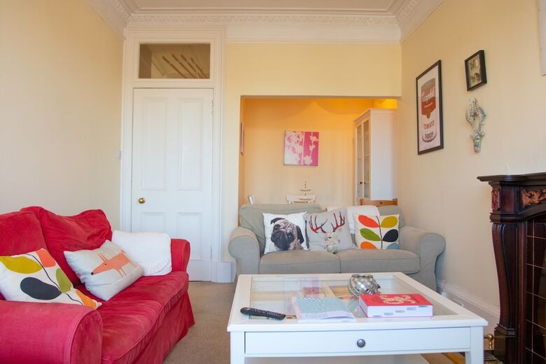 Charming 1 Bedroom Apartment