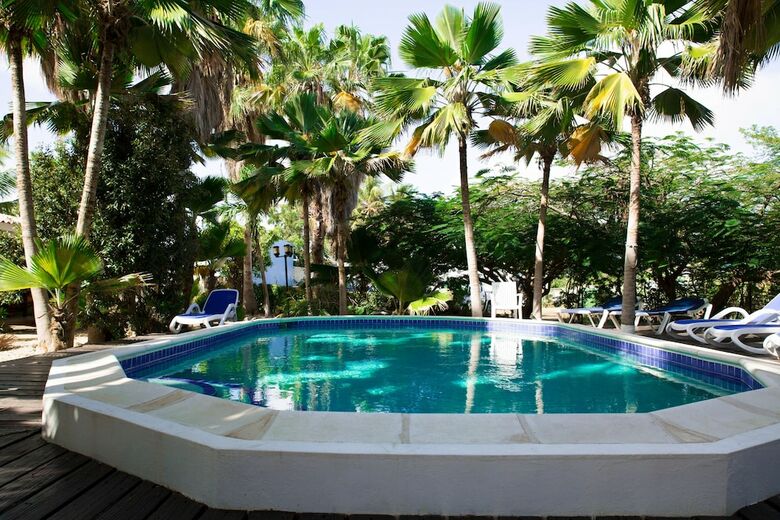Apartamentos Tropical Inn Resort