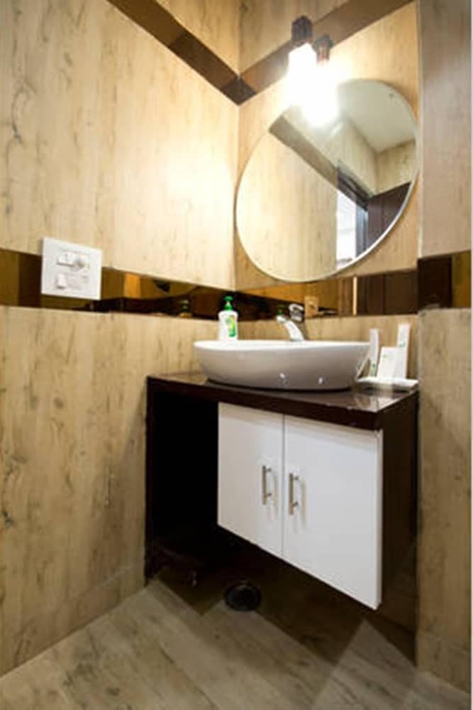 Hotel Green Earth - Sushant Lok