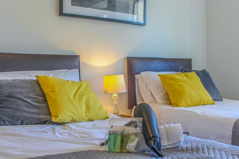 West Swindon Serviced Apartment
