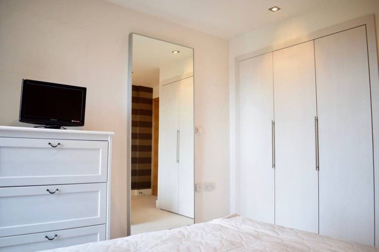 Apartamentos 2 Bedroom Penthouse With Balcony And Castle Views
