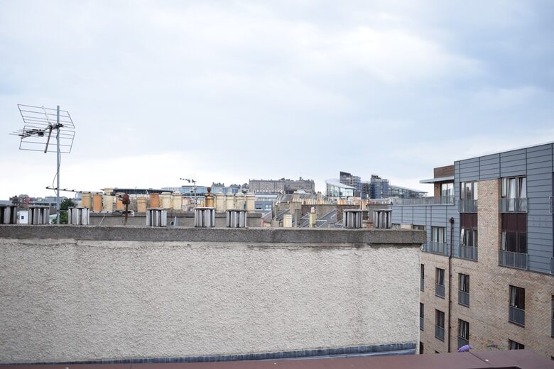 Apartamentos 2 Bedroom Penthouse With Balcony And Castle Views