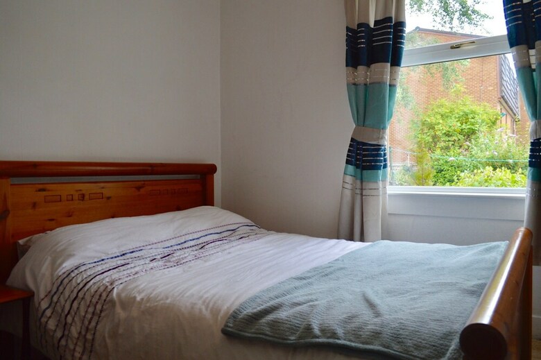 2 Bedroom Apartment In Blackford