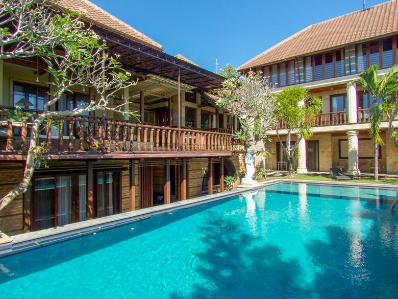 Villa Dynasty Estate