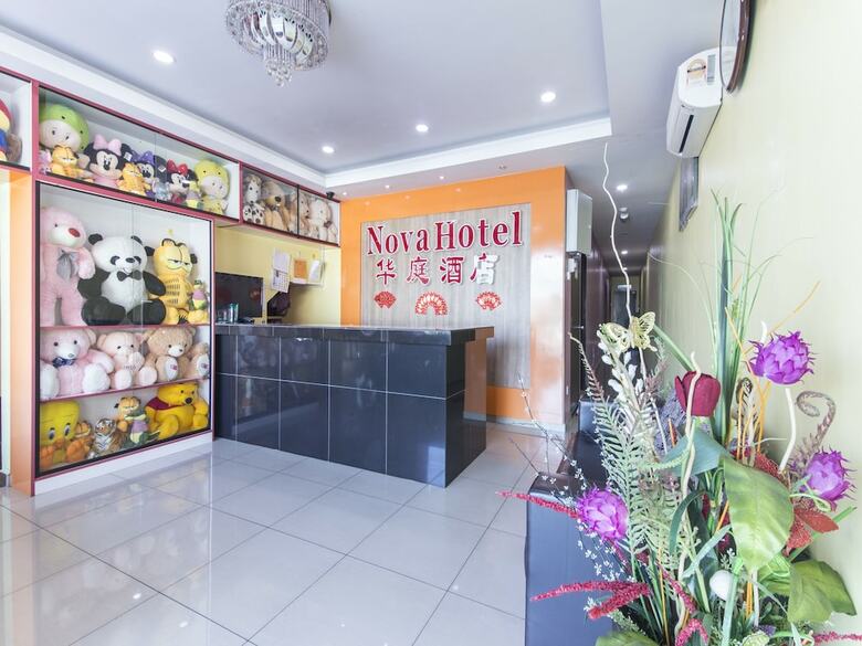 Oyo 43934 Nova Hotel