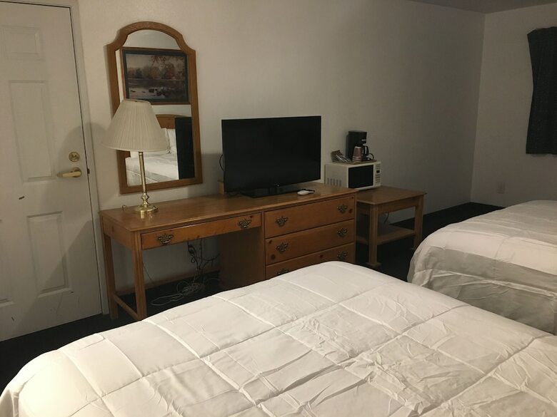 Hotel Traveler's Inn