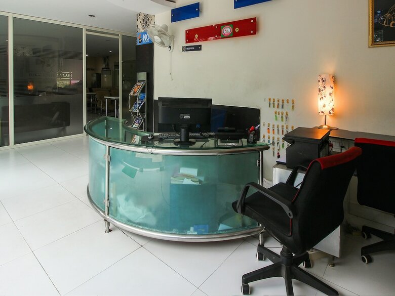 Oyo 18592 M Hotel