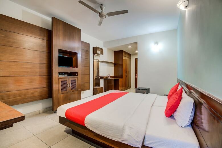 Hotel Oyo 18529 Hallmark Inn Jubilee Hills