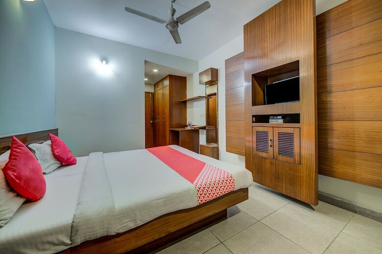 Hotel Oyo 18529 Hallmark Inn Jubilee Hills