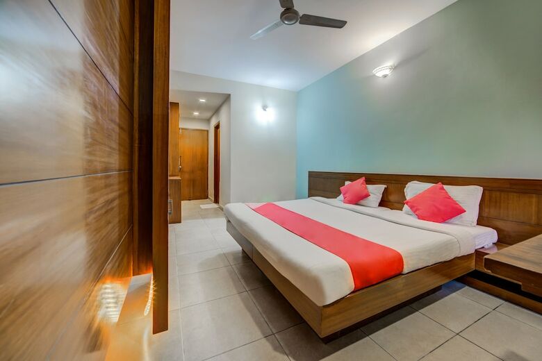 Hotel Oyo 18529 Hallmark Inn Jubilee Hills