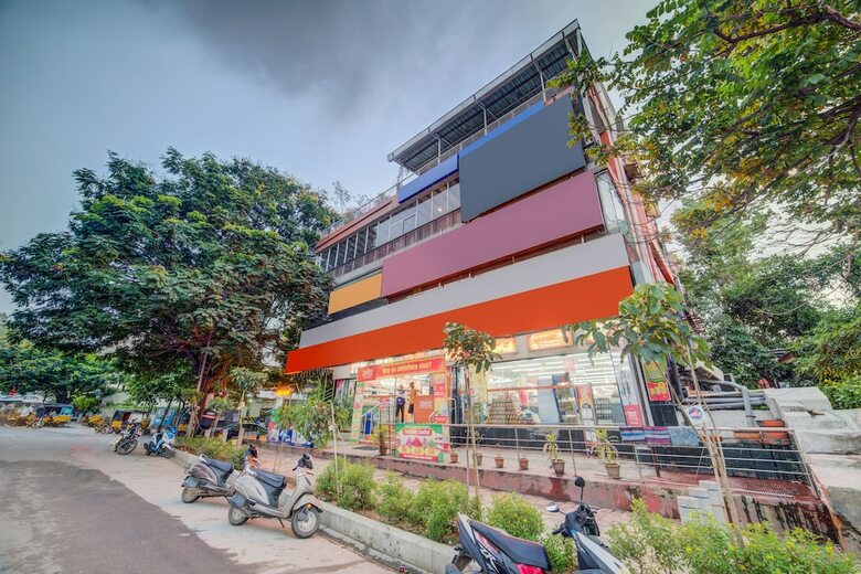 Hotel Oyo 18529 Hallmark Inn Jubilee Hills
