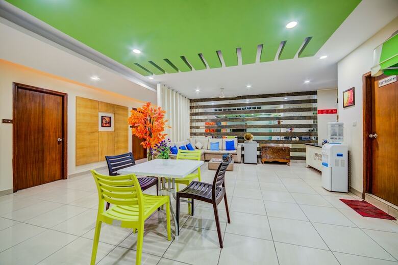 Hotel Oyo 18529 Hallmark Inn Jubilee Hills