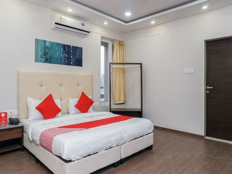 Oyo 16832 Hotel I Suite 2