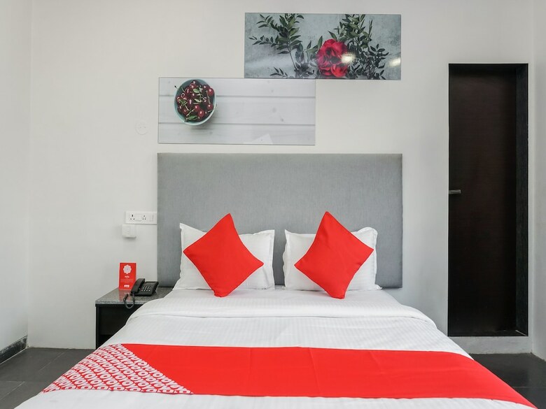 Oyo 16832 Hotel I Suite 2