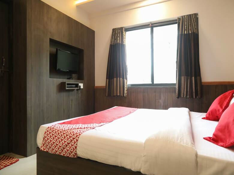 Oyo 15542 Hotel Shivala