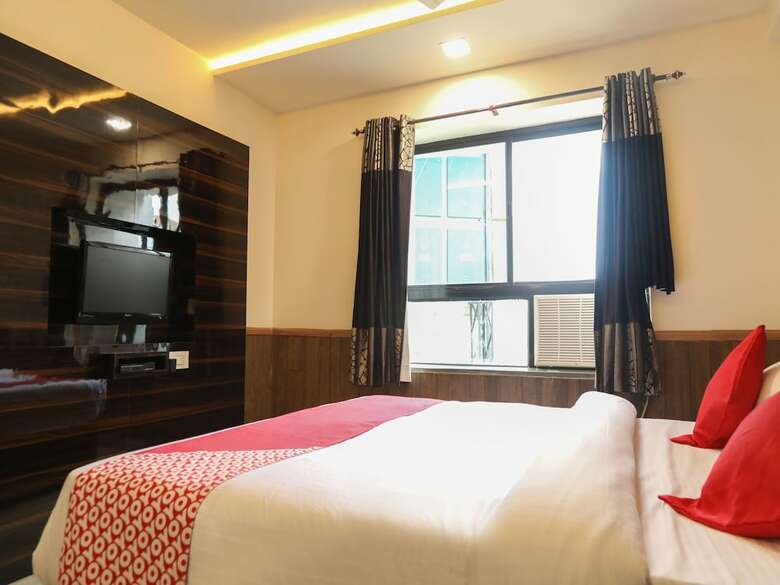 Oyo 15542 Hotel Shivala