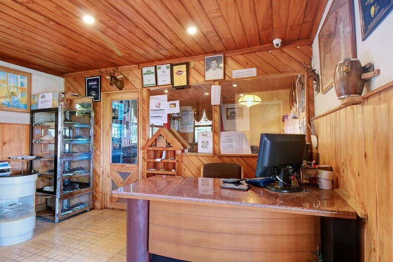 Hotel Oyo 1611 Pine Borough Inn