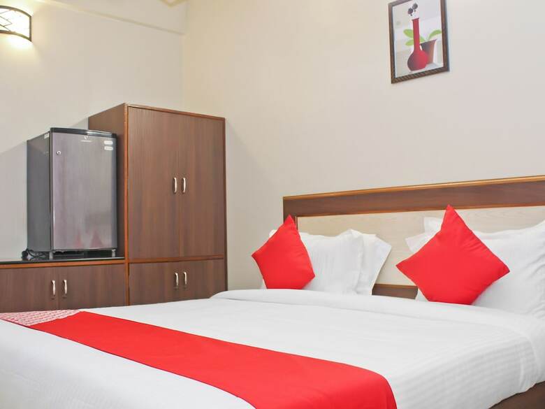 Oyo 22792 Hotel Jayratna