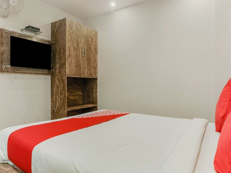 Oyo 22571 Hotel Sarathi