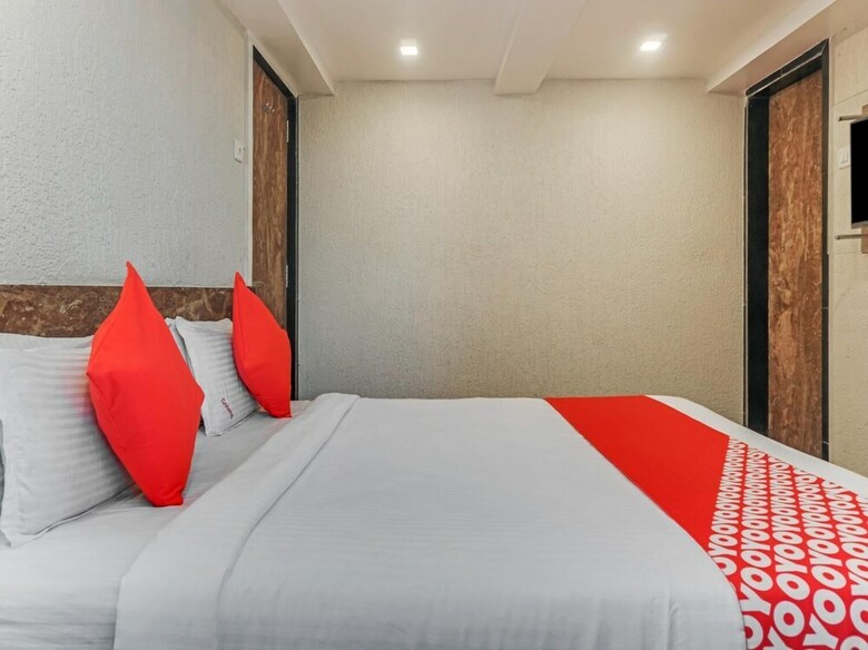 Oyo 22571 Hotel Sarathi