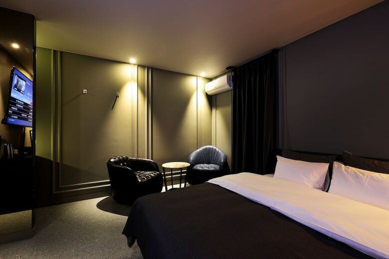 A-vant Hotel