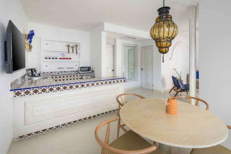 Hotel Mar Del Cabo By Velas Resorts