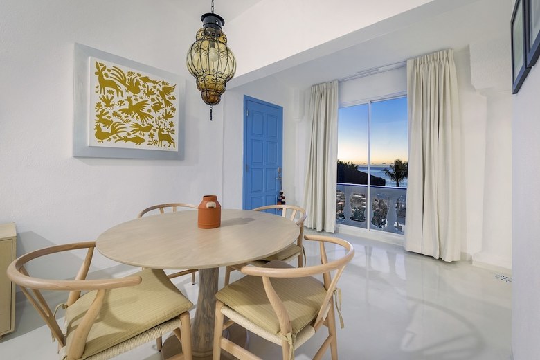 Hotel Mar Del Cabo By Velas Resorts