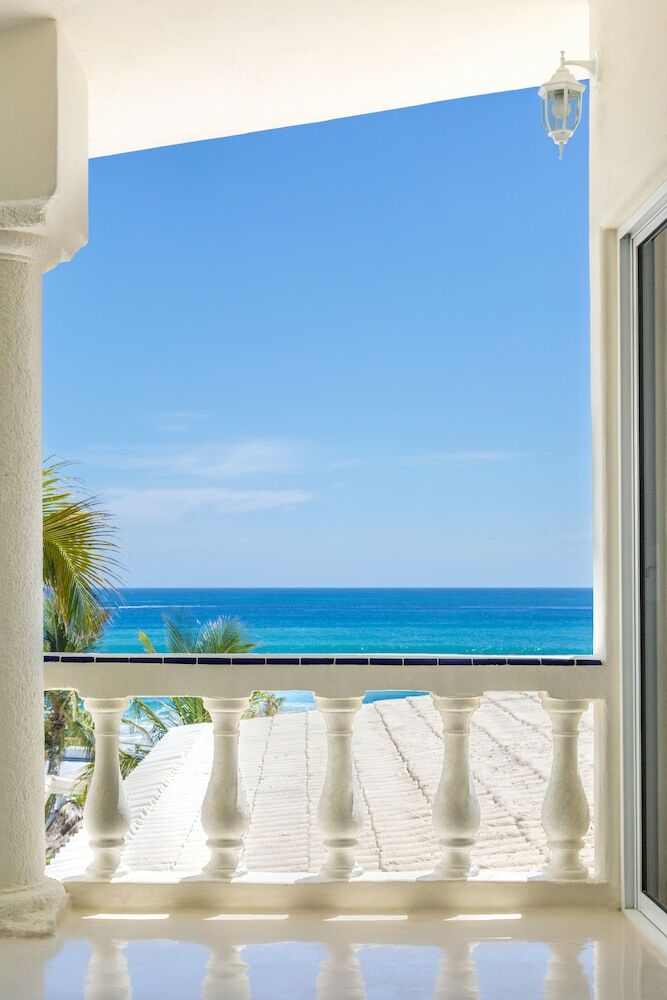 Hotel Mar Del Cabo By Velas Resorts