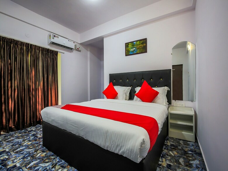 Hotel Oyo 23496 Tom's Imperial