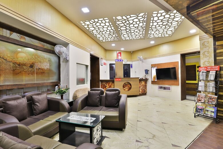 Oyo Rooms 229 Hotel Classic Inn