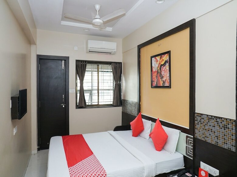 Hotel Oyo 23693 Savedi