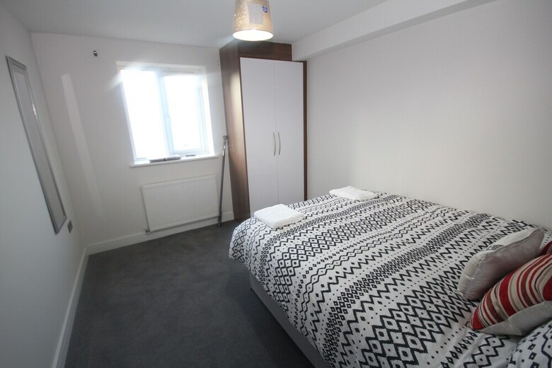 Apartamentos Holden Court