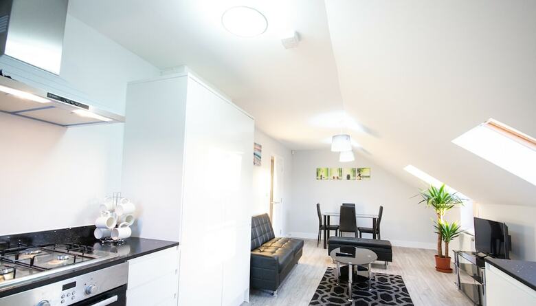 Apartamentos Holden Court
